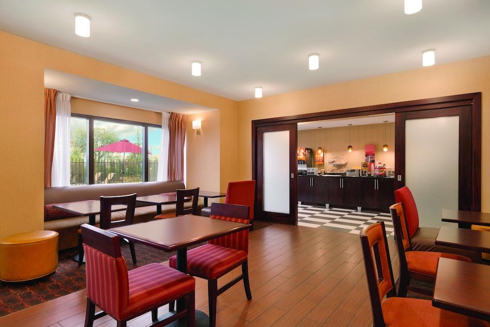 Hampton Inn Columbus-International Airport Gahanna Dış mekan fotoğraf
